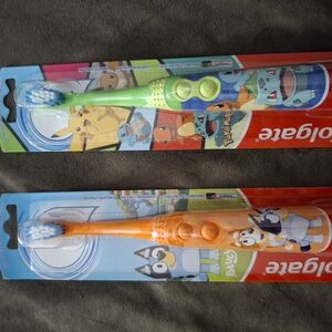 Kids Electric Toothbrush Set - Green and Orange